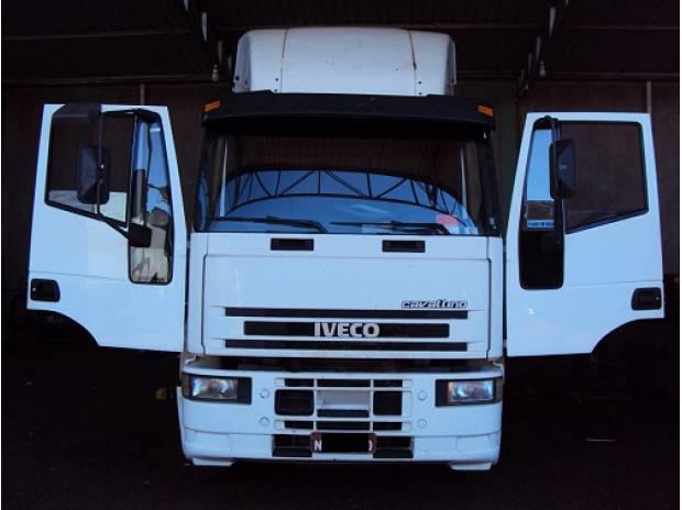 CAMINHÃO IVECO CAVALLINO 320CV CB LEITO 4X2 BRANCO UNCO