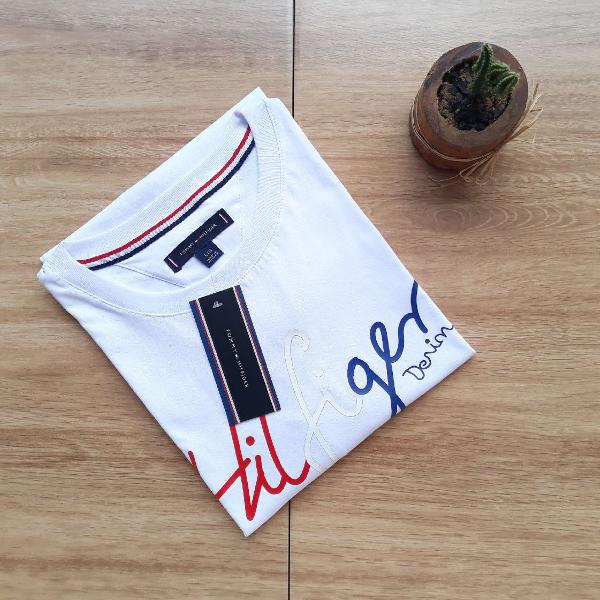 Camiseta Tommy Hilfiger Masculina Branca Colors Letters