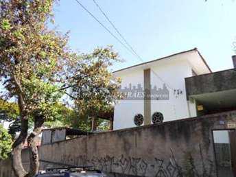 Casa com 3 quartos para alugar no bairro Dom Bosco, 80m²