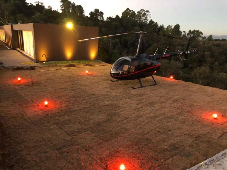 Casa térrea em condomínio, lugar tranquilo com linda vista