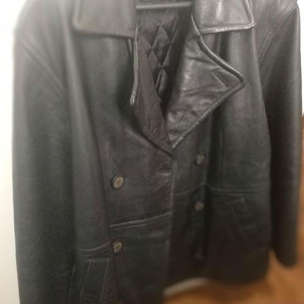 Jaqueta de couro preto masculina
