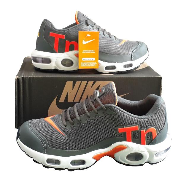 Tênis Nike Air Max TN Plus