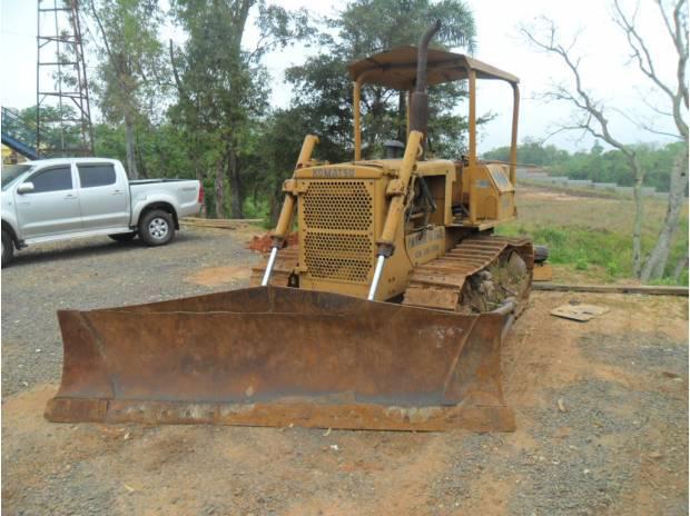 Trator Esteira Komatsu D 30 E com escarificador