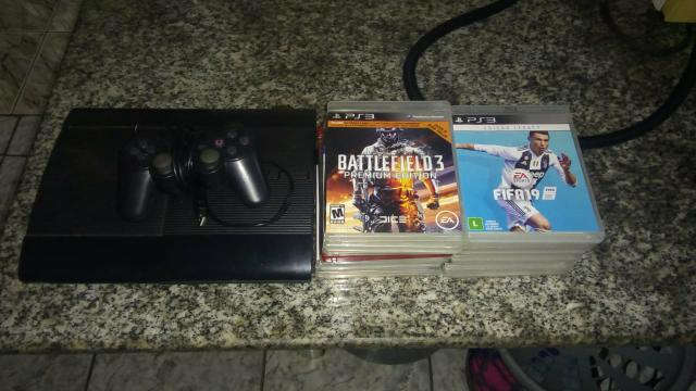 Vendo PS3 com vários jogos