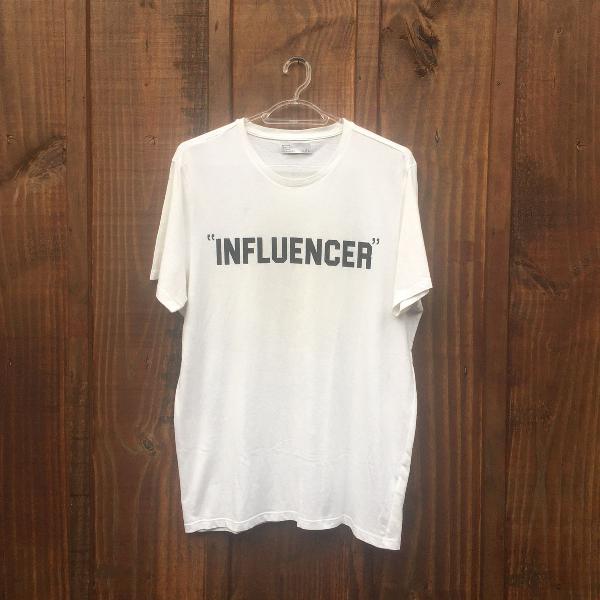 camiseta bershka influencer