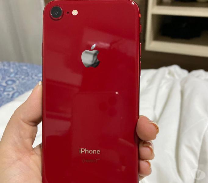 iPhone 8 Red