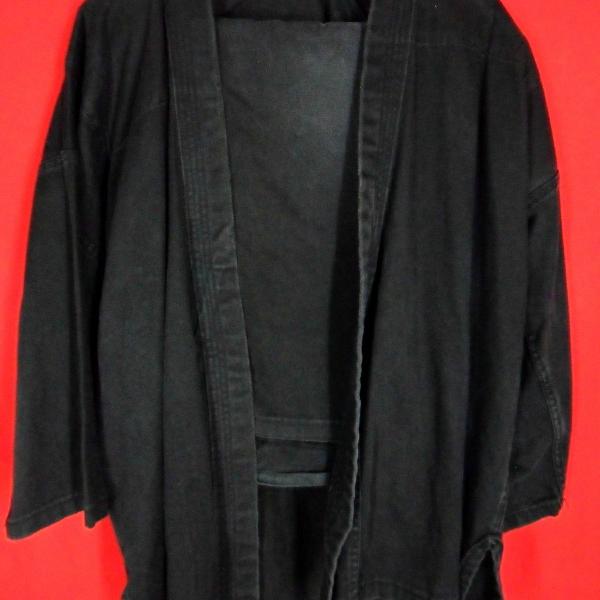 kimono karatê ou kung-fu