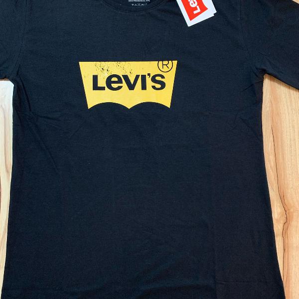 t-shirt levis