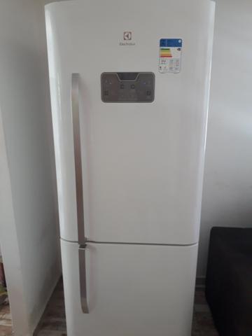 Geladeira Electrolux inversa bottom