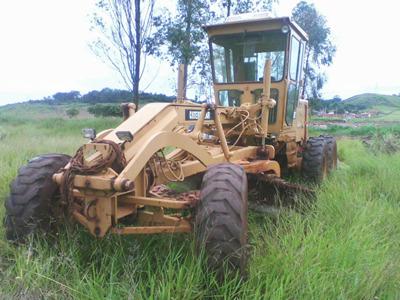 Motoniveladora Caterpillar 120G ano 1993 com 3756 horas