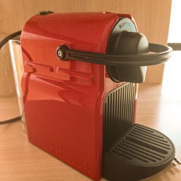 Máquina De Café Ruby Red Nespresso