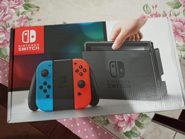 Nintendo Switch completo e com Caixa, pouco uso