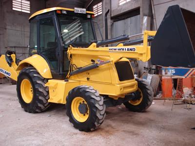 Retroescavadeira New Holland LB110 4X4