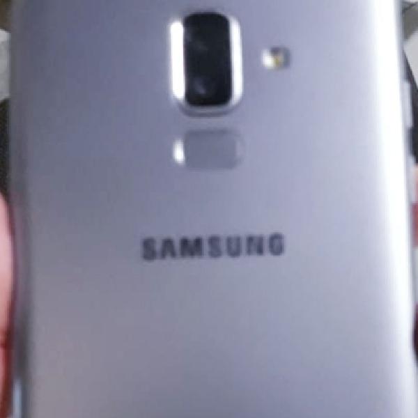 Samsung Galaxy j8