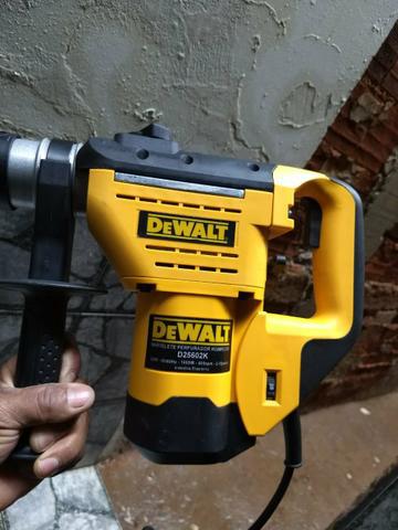 Vendo martelete DeWALT rompendo 8kg