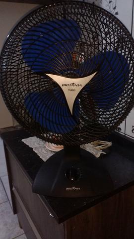 Ventilador de mesa Britânia turbo 40