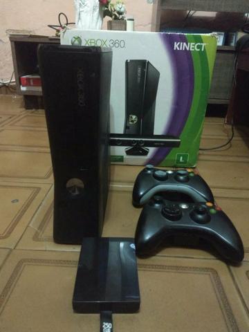 Xbox 360 slim 250 gb