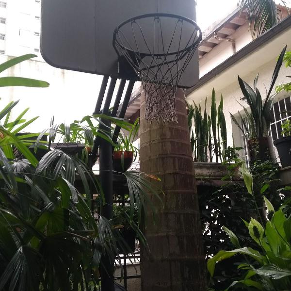 cesta de basquete com altura regulável