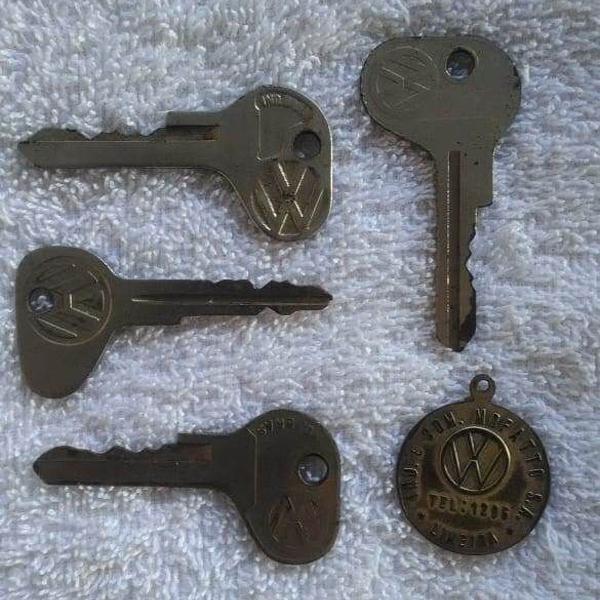 coleção chaves e medalha vw carros antigos volkswagen