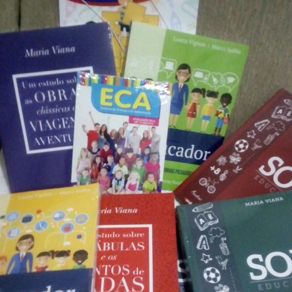 coleção de livros para estudantes de pedagogia