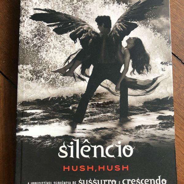 hush hush: silêncio