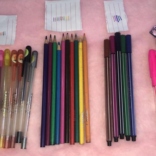 kit de canetas e lápis