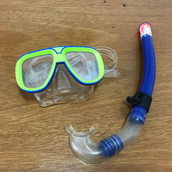 kit de mergulho snorkel e máscara
