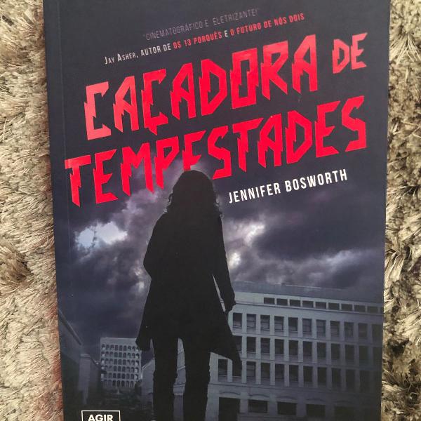 livro caçadora de tempestades