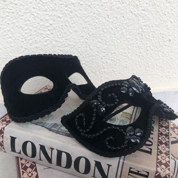 máscaras de baile pretas