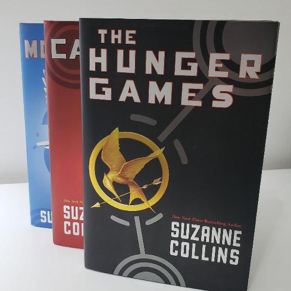 trilogia jogos vorazes - the hunger games trilogy - capa