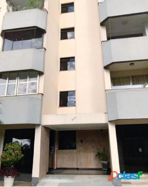 Apartamento no condomínio Guaicurus