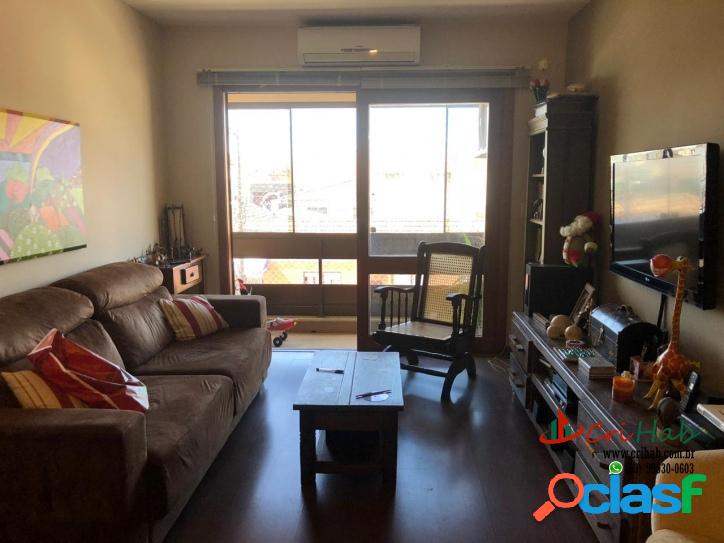 Belíssimo apartamento duplex no Centro