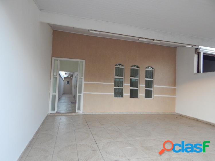 CASA NO BAIRRO JAGUARI