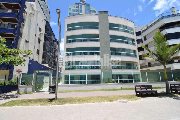 Apartamento lateral, prédio frente mar 2 quartos em Meia