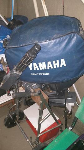Motor de barco de 15 Yamaha muito novo