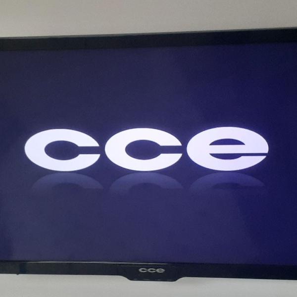TV CCE LED 39"