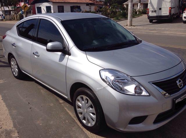 Vende Se Nissan Versa 2014 Em Florianópolis.