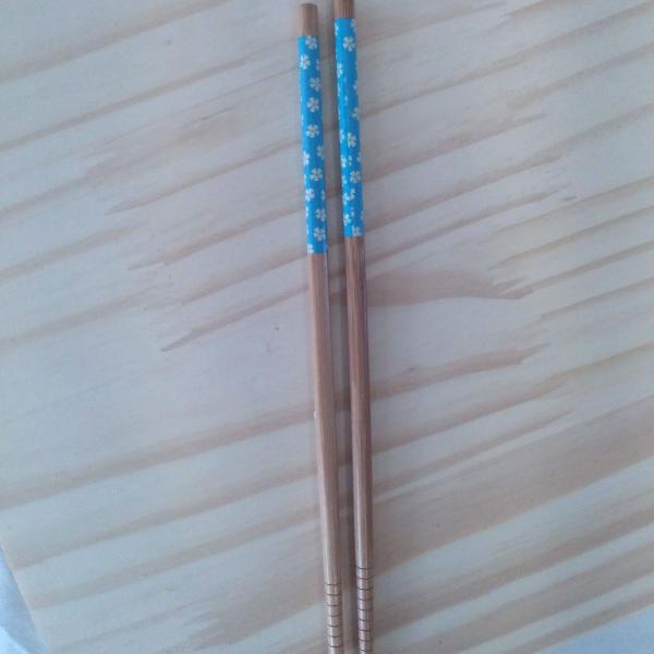 hashi reutilizável de bambu - azul claro