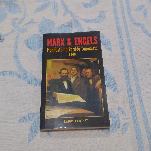 livro Marx &amp; Engels - manifesto do partido comunista de