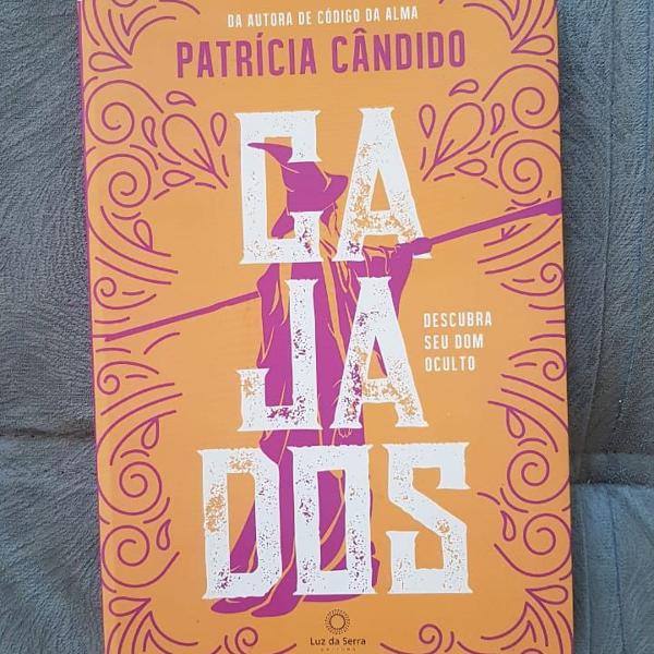 livro cajados- patricia candido