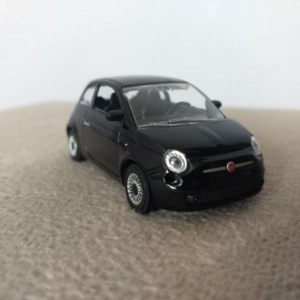 miniatura de carro 500 fiat preto