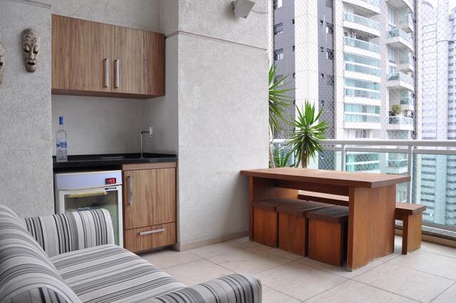 Apartamento para aluguel e venda possui 165 metros com 3