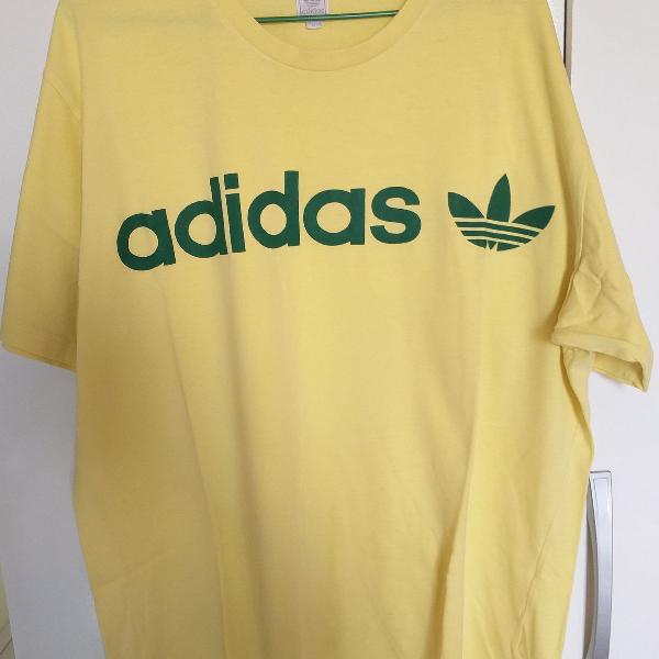 Camiseta Adidas Originals - Amarela e letras verdes -