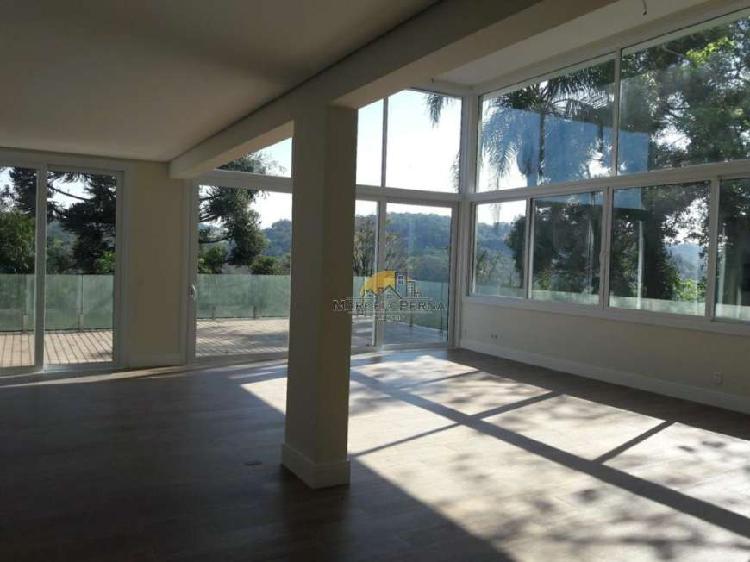 Casa 3 Dormitórios em Condomínio - Bairro Alphaville