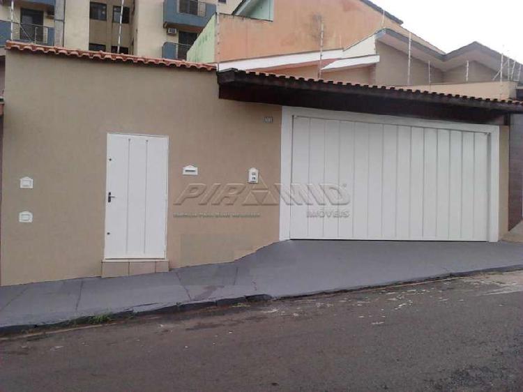 Casa para venda tem 120 metros quadrados com 2 quartos em