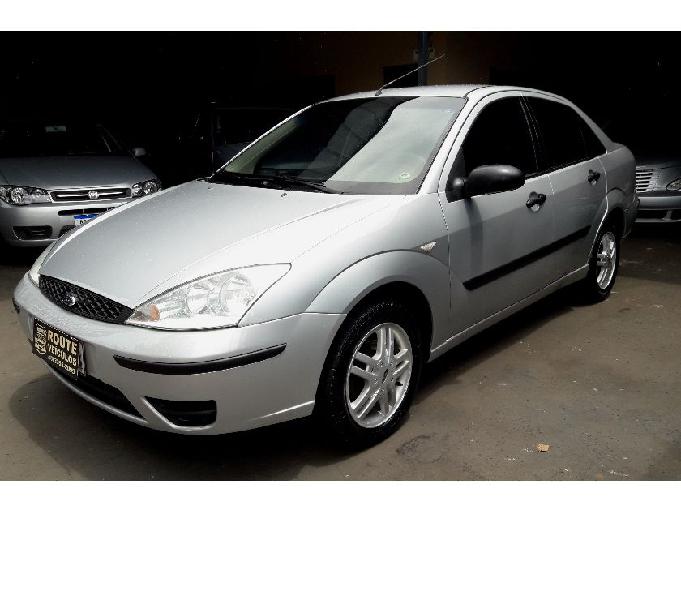 FOCUS 1.6 8v ANO 2004 COMPLETO