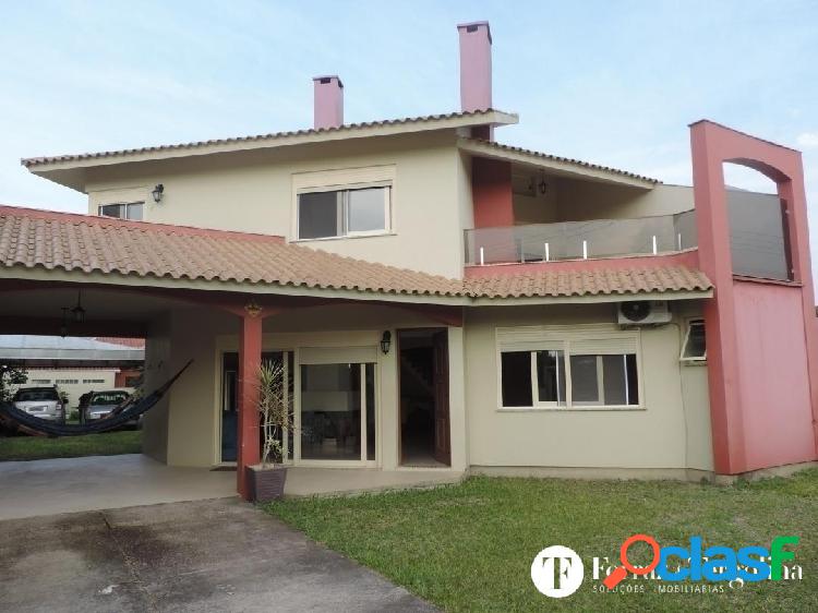 MAGNÍFICA MANSÃO EM ARAMBARÉ