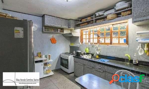 SOBRADO - 4 DORMS. 1 SUÍTE - 2 VGS.VL.SÃO PEDRO - SANTO
