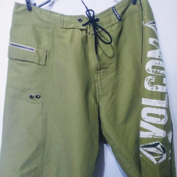 bermuda volcom tamanho 40