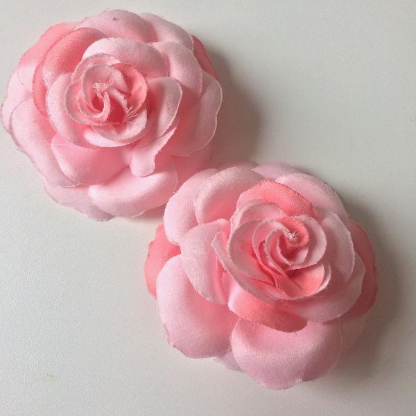 duo de presilhas flor rosa